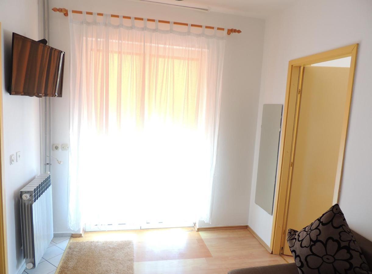 Apartmani Sutic Promajna Dış mekan fotoğraf